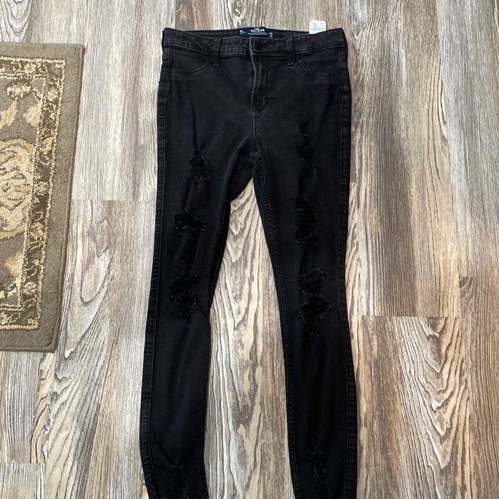 Hollister black ripped jeggings